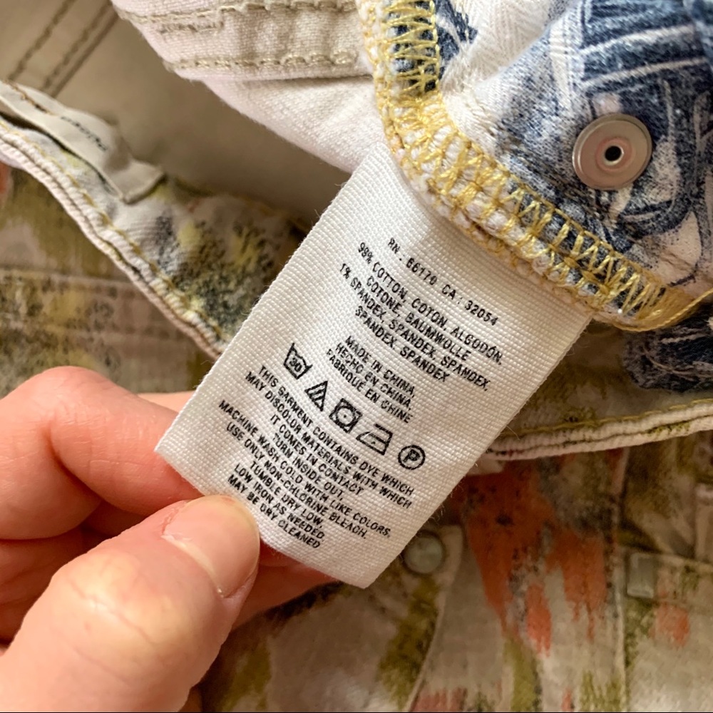 Pilcro and the Letterpress • fit stet floral jeans - Picture 4 of 8